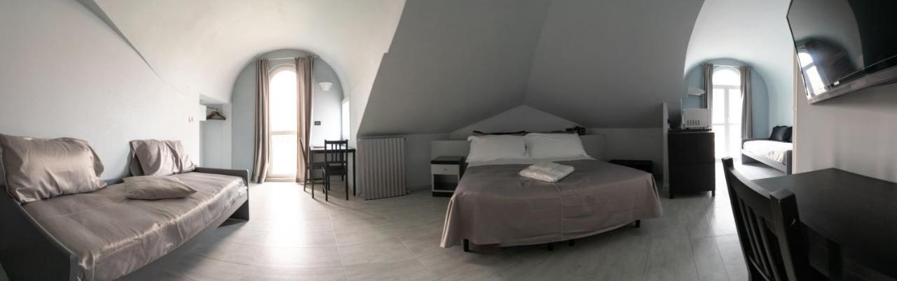 J Hotel Orbassano Luaran gambar